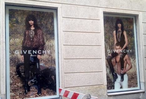 givenchy sant andrea|Opening a Milano: Givenchy prende casa in via Sant'Andrea.